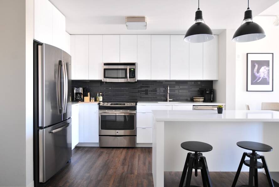 Full-Service Kitchen Remodel Brooklyn: Working with Designers vs. DIY in Brooklyn