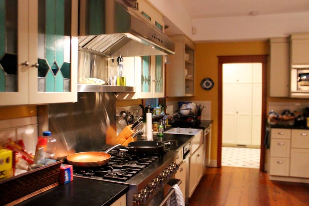 DIY vs Contractor: Whats the Real Cost for Kitchen Remodeling in Brooklyn?