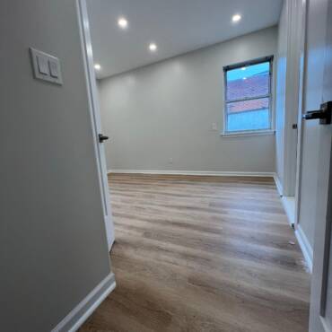 1439 East 4th Street