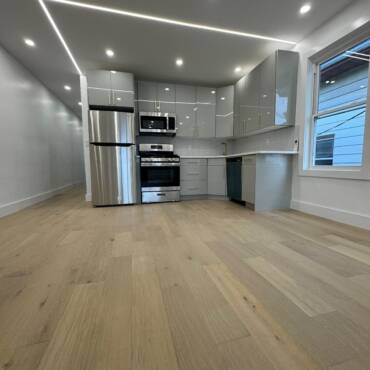 2059 East 14